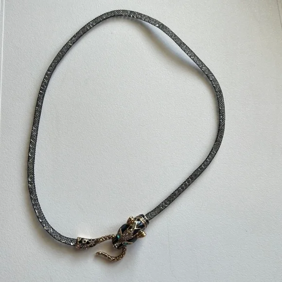 BETSEY JOHNSON SILVER CRYSTALS FILLED MESH TEAL PANTHER HEAD CHOKER NECKLACE - Picture 13 of 13